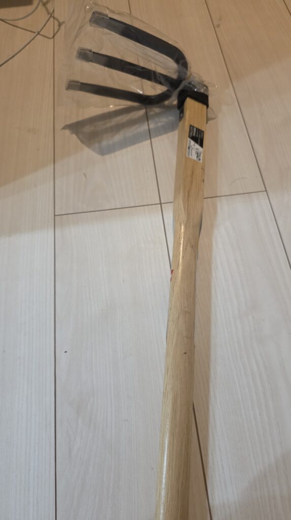 購入してきた備中鍬